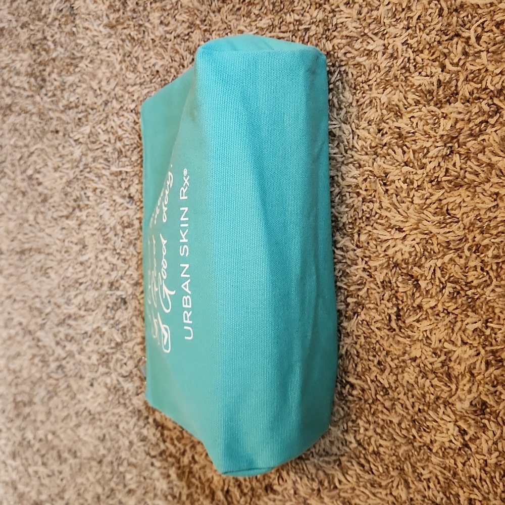 Urban Skin Rx Cosmetic Bag - Picture 5 of 5